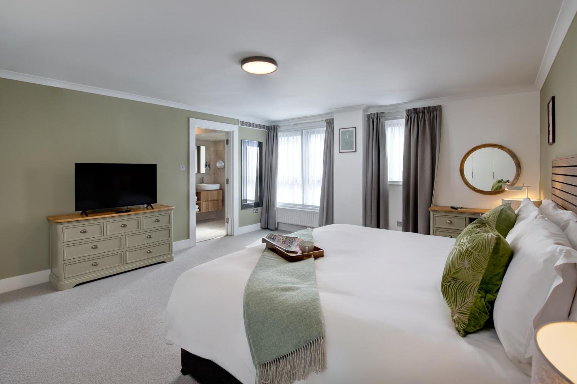 Monarch House - Serviced - Kensington London